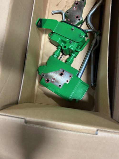  John Deere NEW TAKE OFF HIGH VOLUME SCV AND COUPLER OF 8R 370