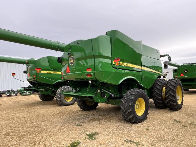 John Deere S770