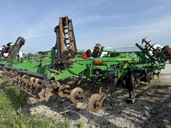 John Deere 2730