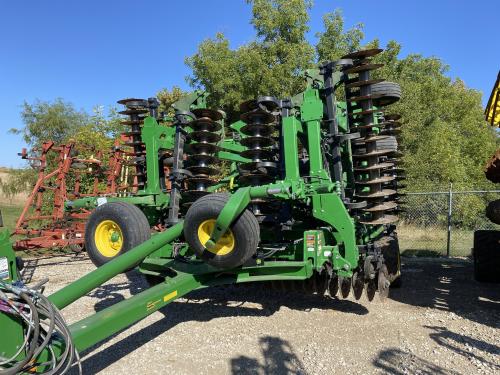 2022 John Deere 2660VT