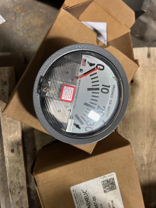  John Deere NEW AA38407 - SHOUP # SH48407 VAC GAUGE