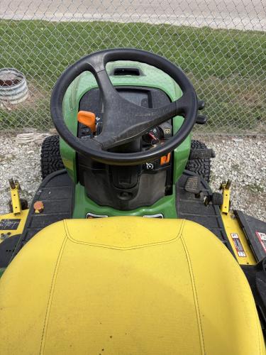 John Deere X739