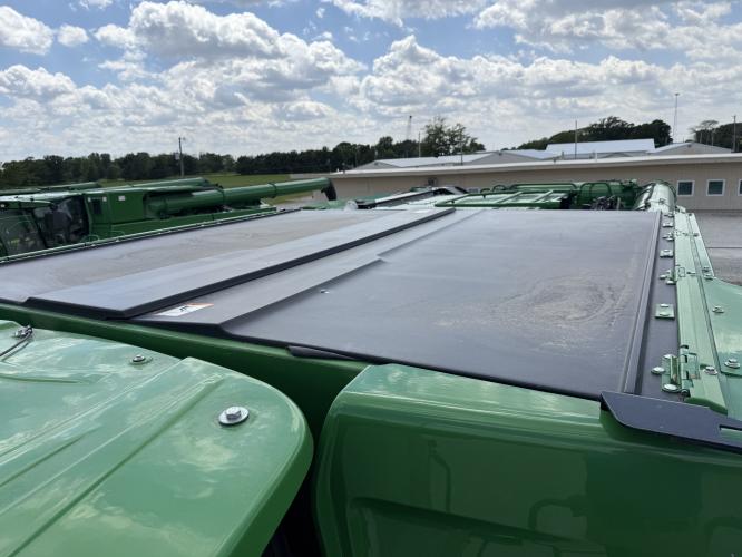 John Deere X9 1100