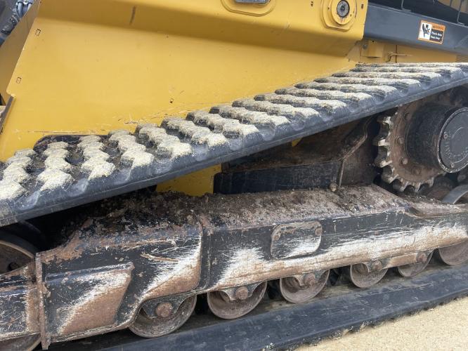 John Deere 331G