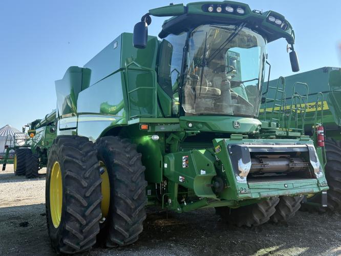 John Deere S780