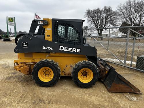 2015 John Deere 320E