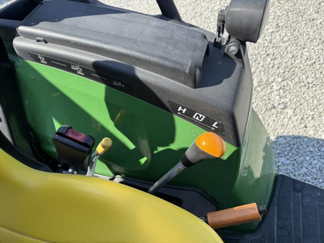John Deere 2038R