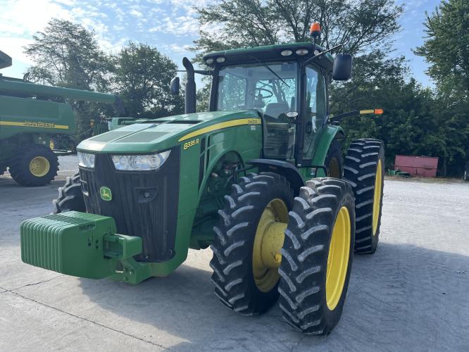 John Deere 8335R