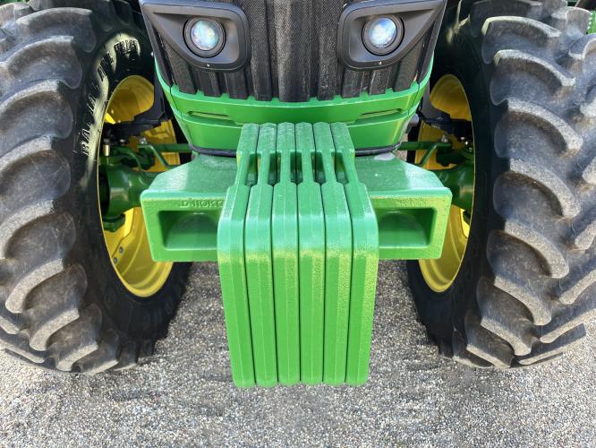John Deere 6215R