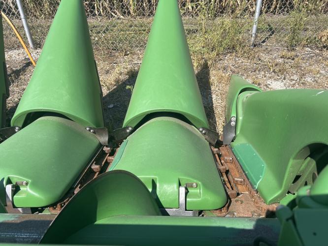 John Deere 606C