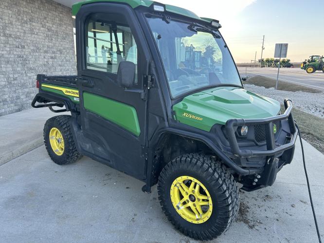 John Deere XUV835R