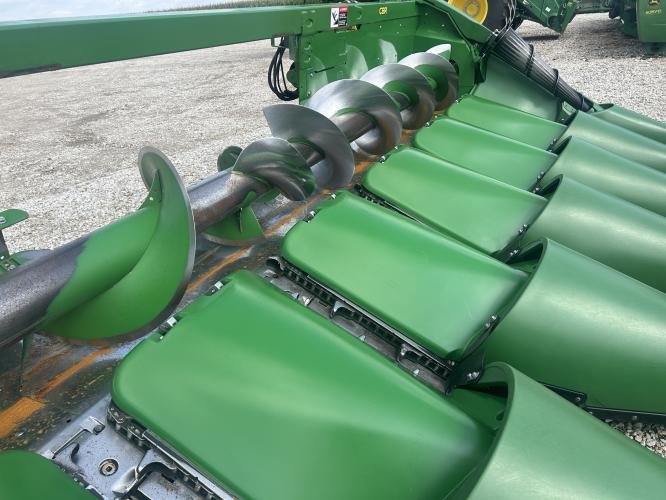 John Deere C8R