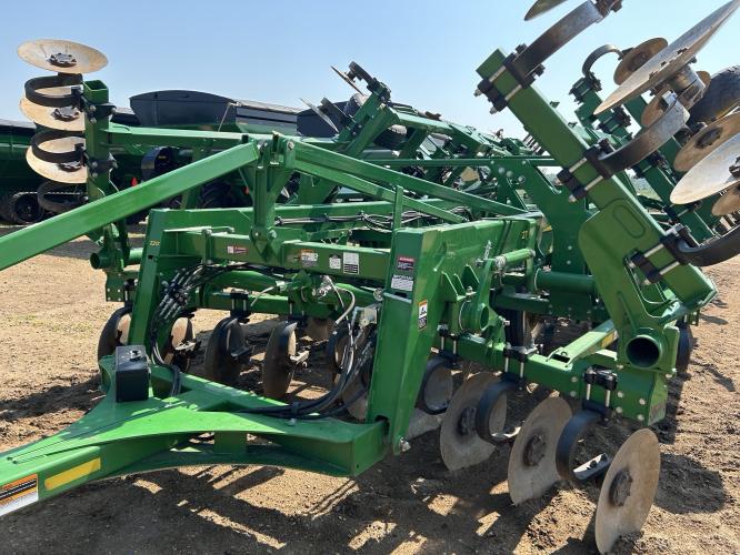John Deere 2730
