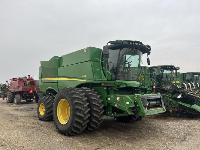 John Deere S780