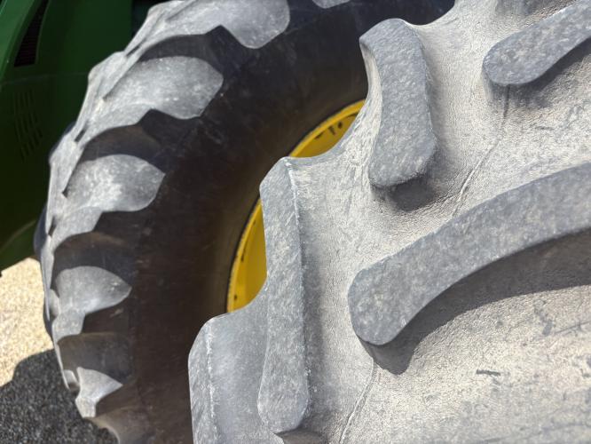 John Deere 8285R