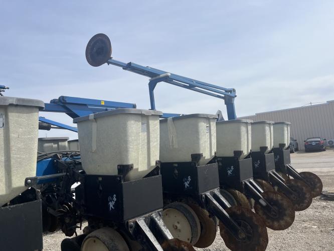 Kinze 2600