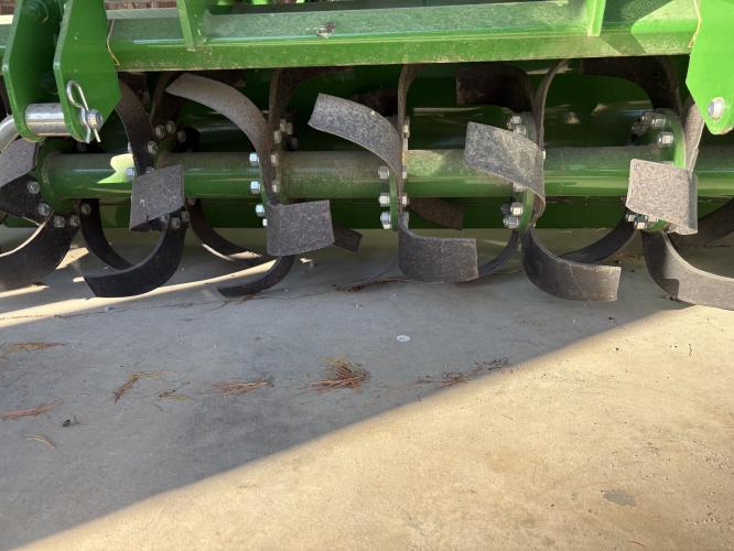John Deere NEW 213745