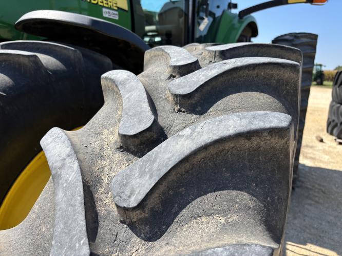 John Deere 8420