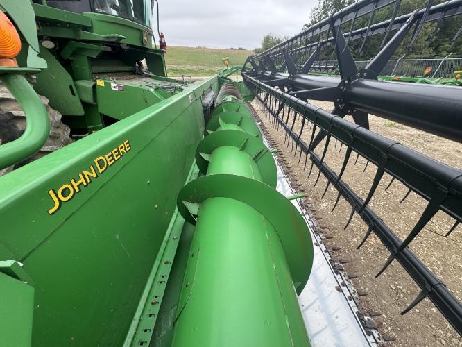 John Deere 625F