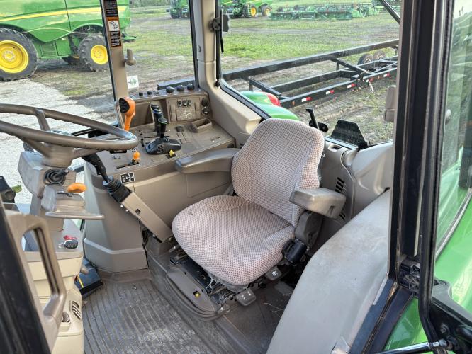 John Deere 6115M