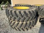 John Deere 520/85R38