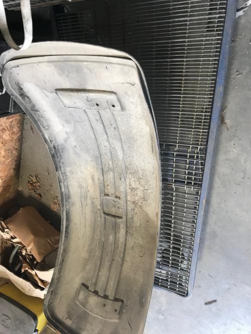  John Deere R121950 MFWD fender