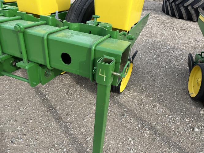 John Deere 7200
