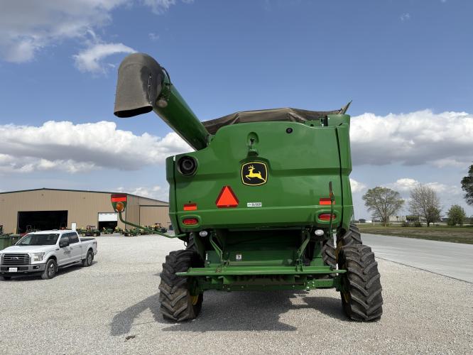 John Deere S760