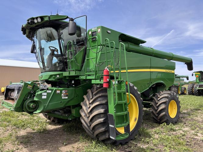 John Deere S790
