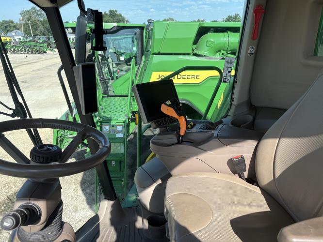John Deere S790