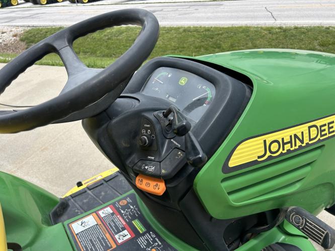 John Deere X720