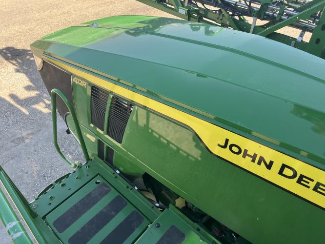 John Deere 412R