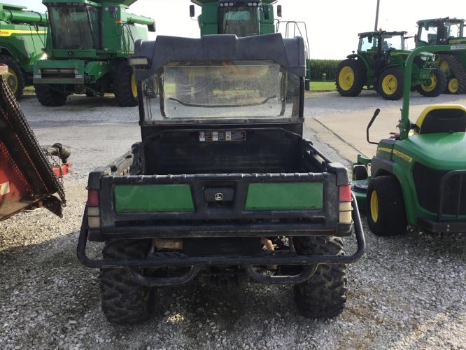 John Deere 825I