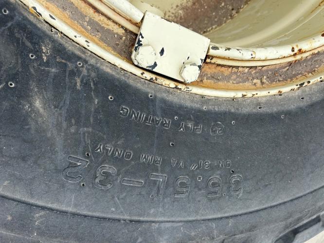Firestone FS 35.5L-32 diamond Tires & wheels