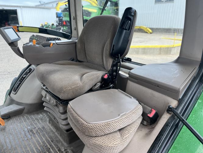 John Deere 8285R