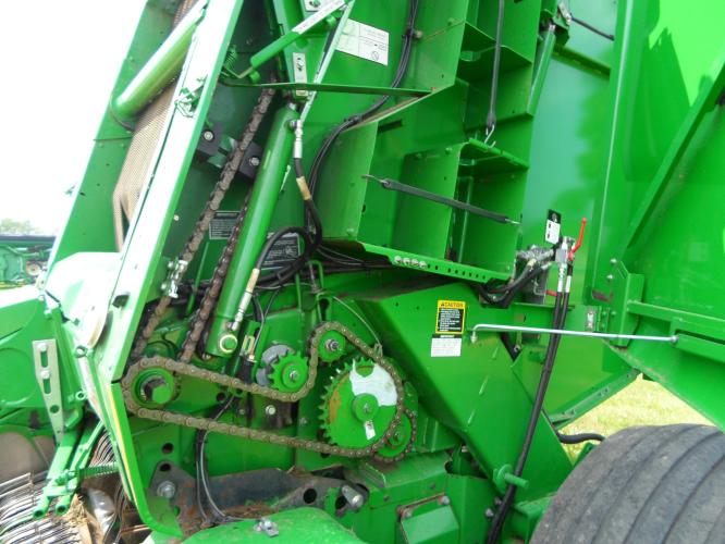 John Deere 560M