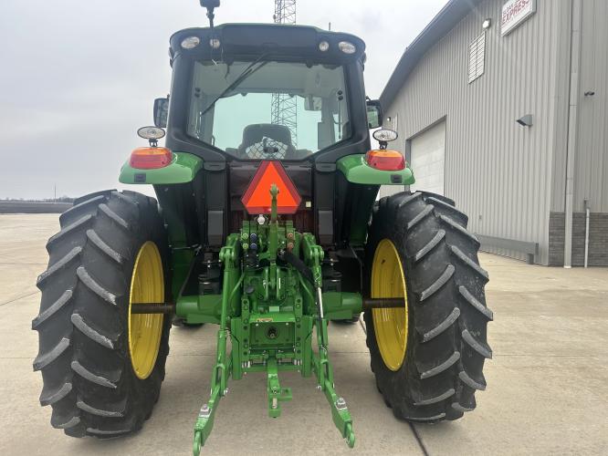 John Deere 6130M