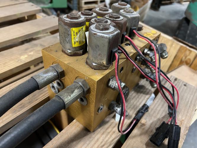 John Deere A52249 Manifold block assembly