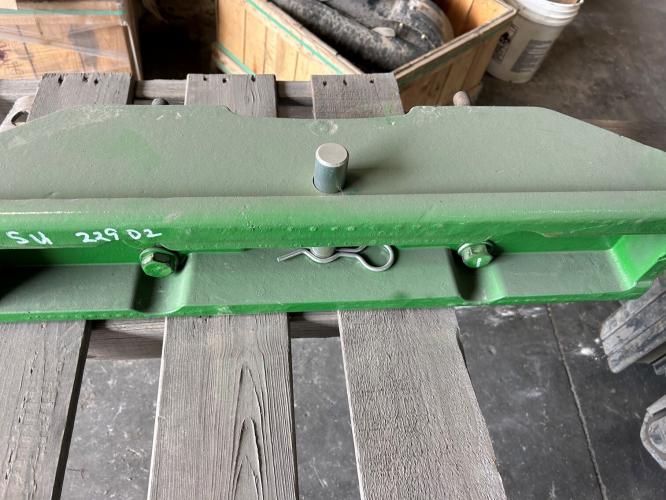 John Deere NEW SU22902 WEIGHT SUPPORT