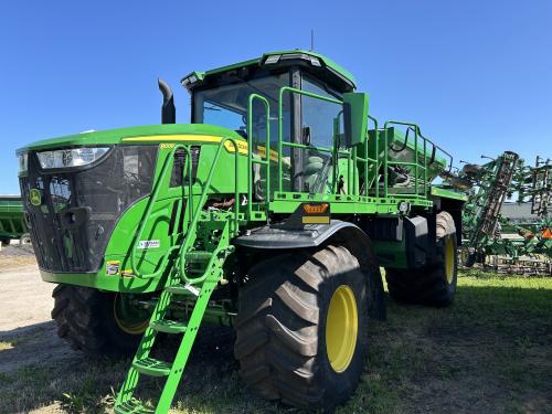 2023 John Deere 800R