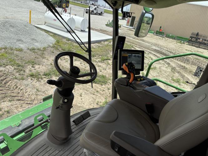 John Deere S790