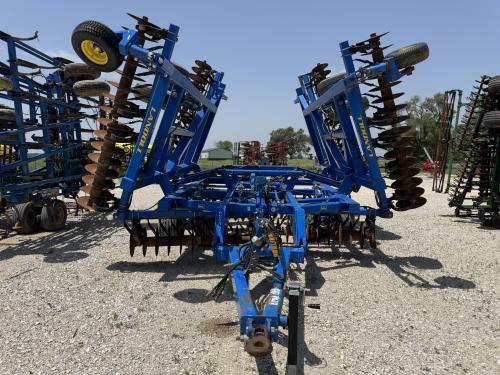 2010 Landoll 7431-33