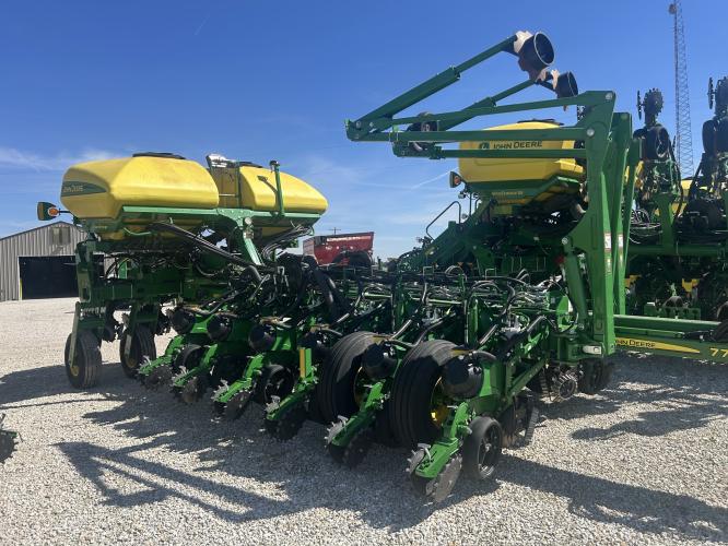 John Deere 1775NT