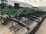 John Deere 2210