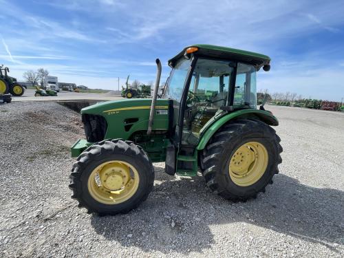 2009 John Deere 5105M