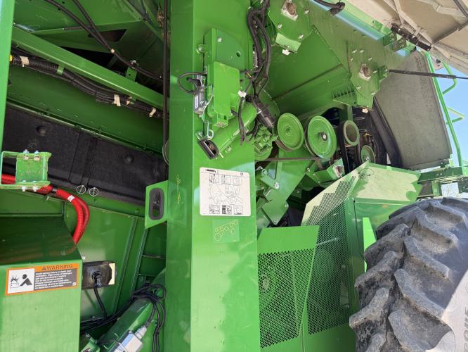 John Deere S760