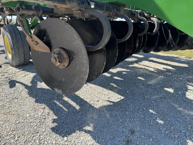 John Deere 2720