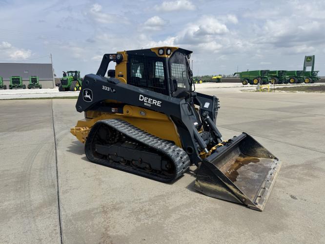 John Deere 333 P