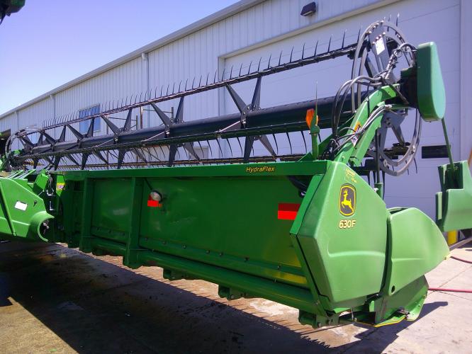 John Deere 630F