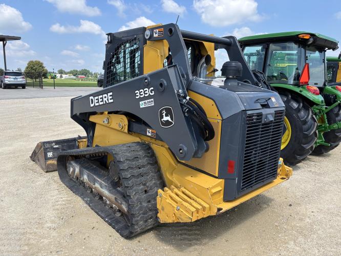 John Deere 333G